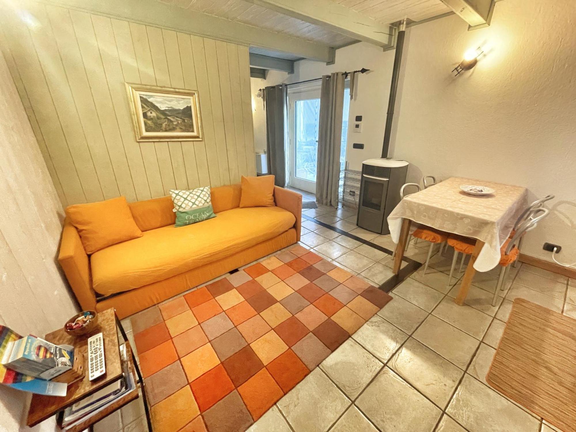 La Casina Di Oscar Ad Ao V Combe Vda Quart 0014 E 00I6公寓 外观 照片